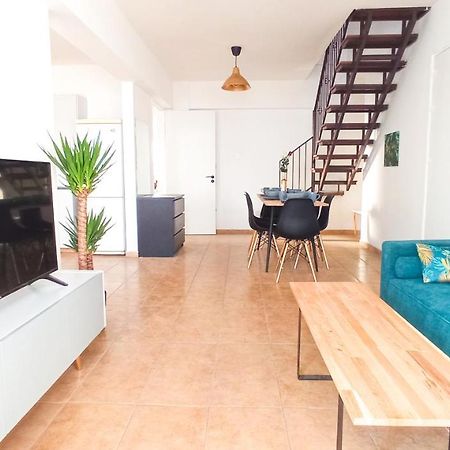 Luxury Private Rooms -Sea View, Netflix, Gym- 5 Min From Beach! - Private Room In Shared Apartment Larnaca Exteriör bild