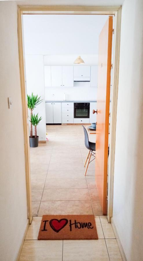 Luxury Private Rooms -Sea View, Netflix, Gym- 5 Min From Beach! - Private Room In Shared Apartment Larnaca Exteriör bild