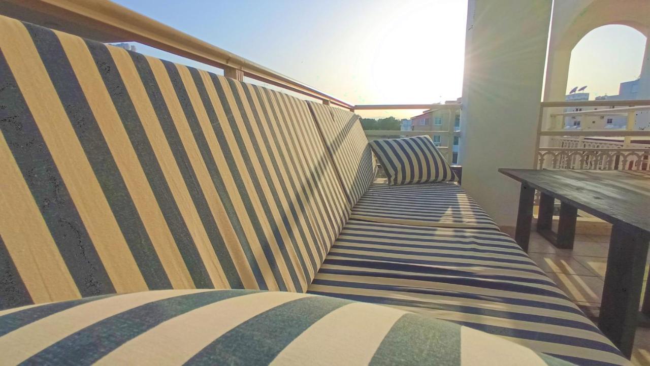 Luxury Private Rooms -Sea View, Netflix, Gym- 5 Min From Beach! - Private Room In Shared Apartment Larnaca Exteriör bild
