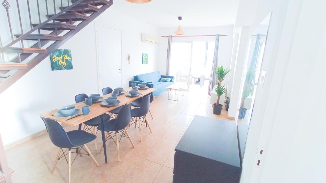 Luxury Private Rooms -Sea View, Netflix, Gym- 5 Min From Beach! - Private Room In Shared Apartment Larnaca Exteriör bild