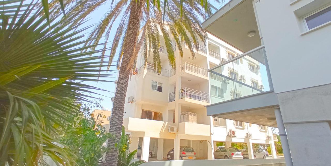 Luxury Private Rooms -Sea View, Netflix, Gym- 5 Min From Beach! - Private Room In Shared Apartment Larnaca Exteriör bild
