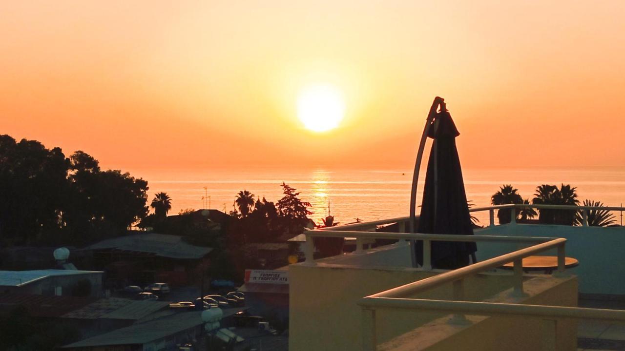 Luxury Private Rooms -Sea View, Netflix, Gym- 5 Min From Beach! - Private Room In Shared Apartment Larnaca Exteriör bild
